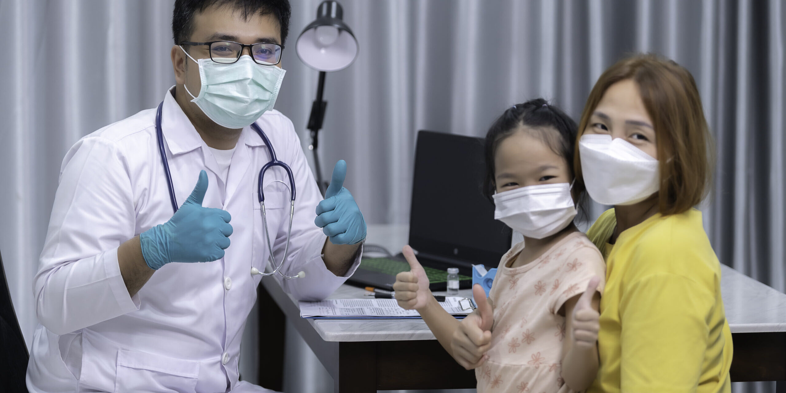 Parents Bring Their Daughter Doctor Influenza Vaccinationthe Mother Brought Child Doctor Clinic