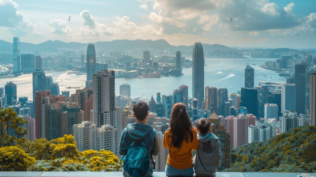 photo-family-enjoying-views-from-victoria-peak-hong-kong-skyline-panorama Photo Family Enjoying Views From Victoria Peak Hong Kong Skyline Panorama